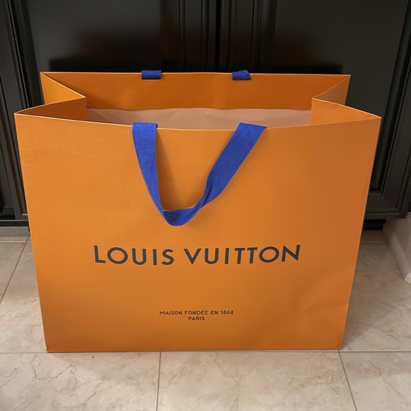 LARGE LOUIS VUITTON SHOPPING BAG! 19 inches by 16 inches! - Picture 1 of 6